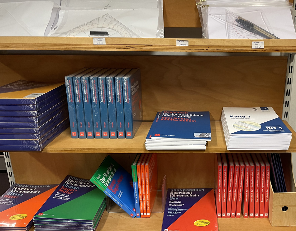 Ausrüstung von Musto, Zhik, Secumar und Liros im Segelshop